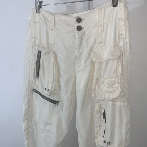 Johnny Was Pete & Greta Cargo Pants. - Picture 3 of 11